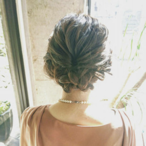 お友達の結婚式ヘアセット